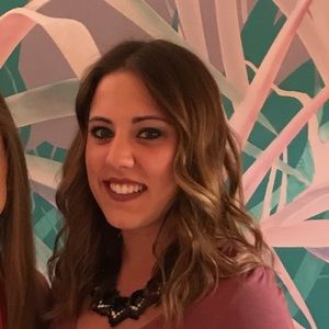 Meet your Posher, Courtney